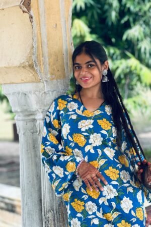 Natkhat Rani Kurti by Velmirastyles