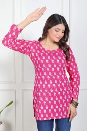 Ruqaiyya Boat Neck Kurti by Velmirastyles